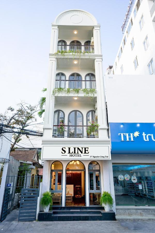 Sline Hotel Hue Esterno foto